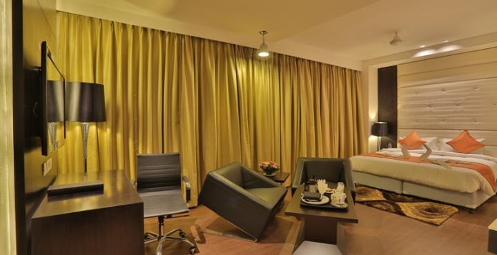 Una Smart Mandarin Panchkula Exterior photo
